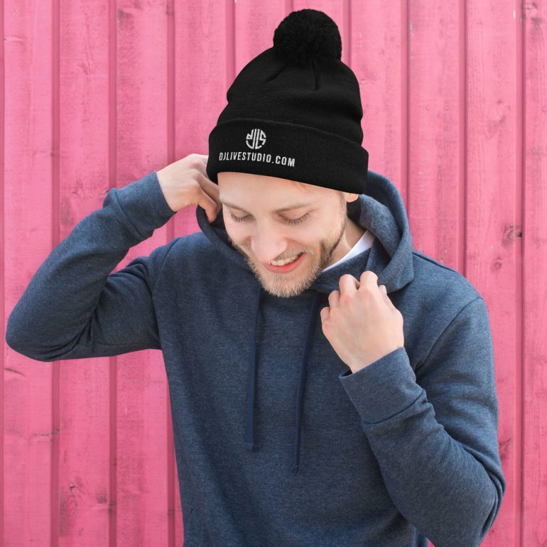 DJ LIVE STUDIO Pom-Pom Beanie